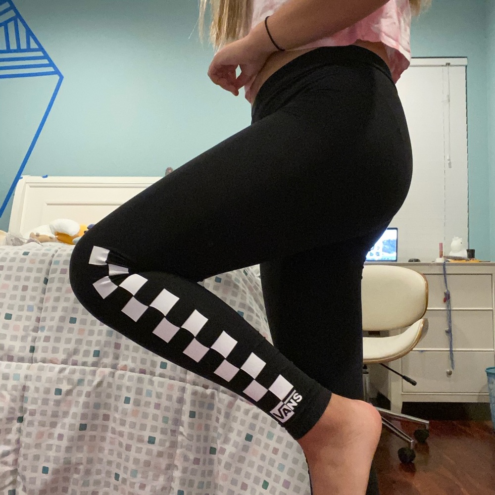 🛑 SOLD ON DEPOP 🛑 High Waisted Vans Leggings